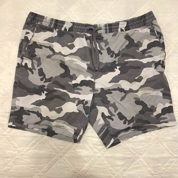 George pull string camo shorts 2XL (44-46) - Picture 1 of 2